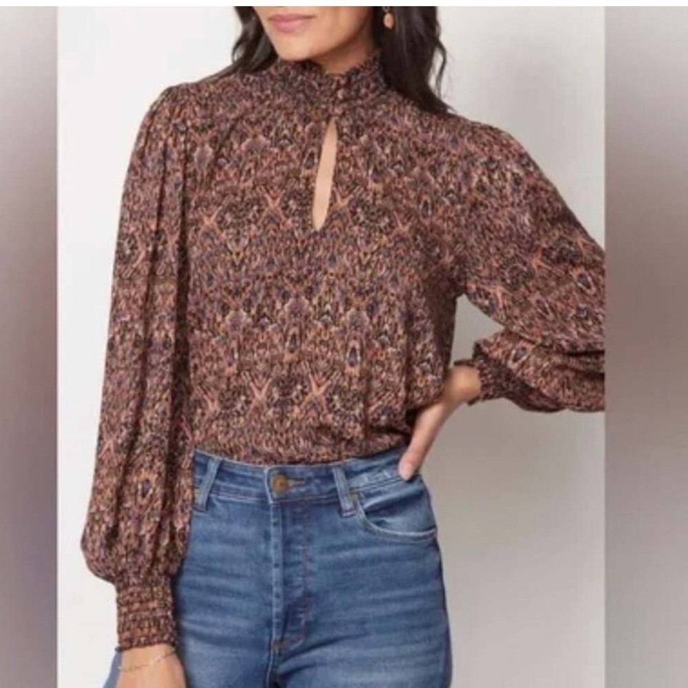 Evereve Womens Smocked High Neck Keyhole Ikat Print Balloon Sleeve Blouse Small